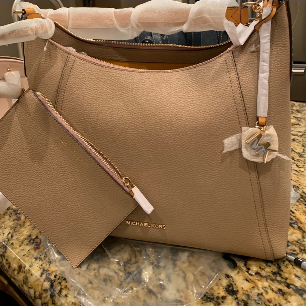 Mk tote
